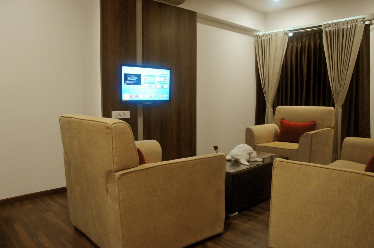 Hotel 3 Leaves Kolhapur Exterior photo