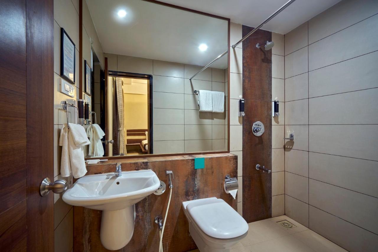 Hotel 3 Leaves Kolhapur Exterior photo